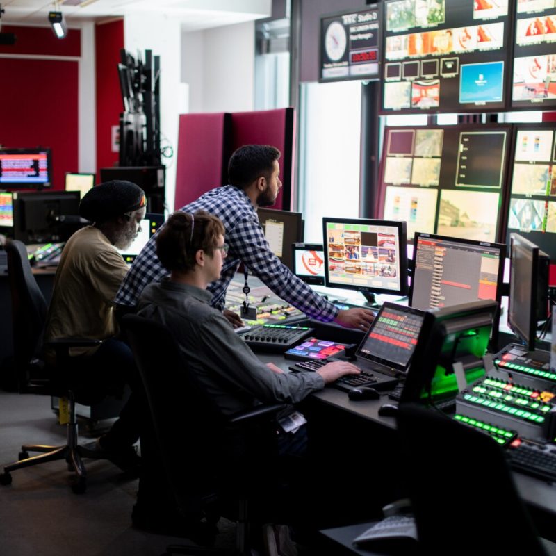 thisisengineering-raeng-w_zE6qlkQKA-unsplash